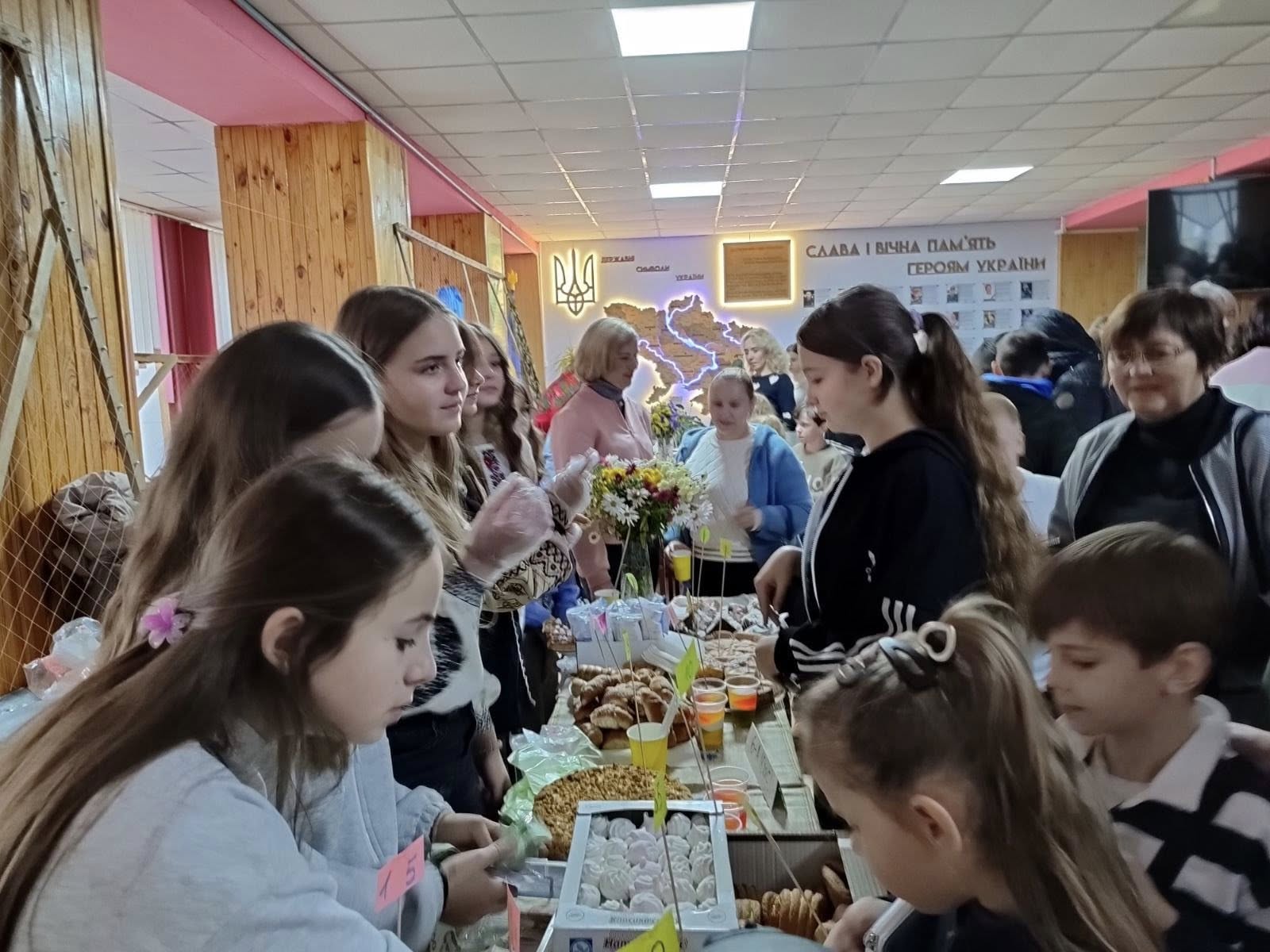 У школах Стрижавської громади провели благодійні ярмарки на підтримку ЗСУ