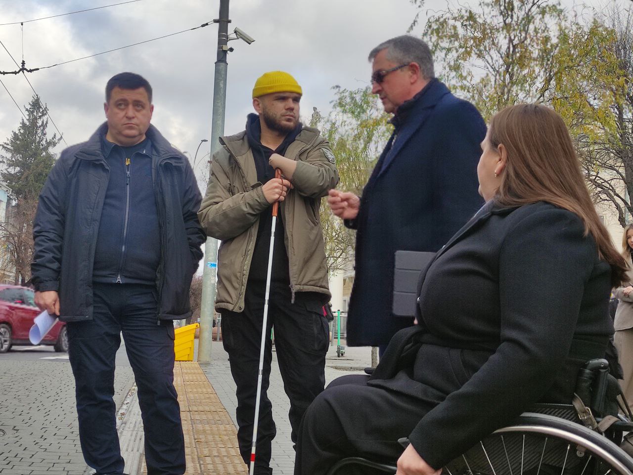 У центрі Вінниці провели робоче тестування пілотного безбар’єрного маршруту