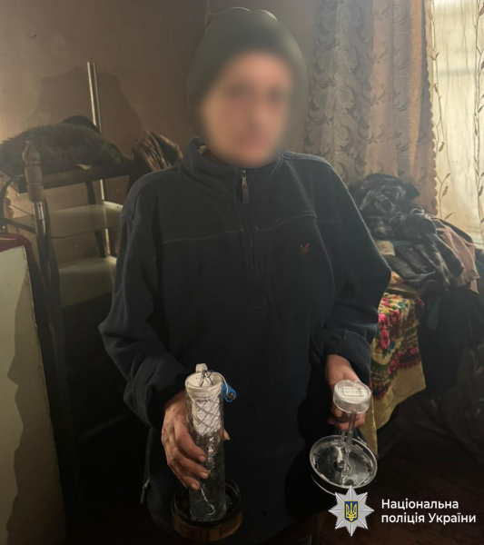 Вчинила наругу над могилою військового: на Вінниччині затримали місцеву мешканку