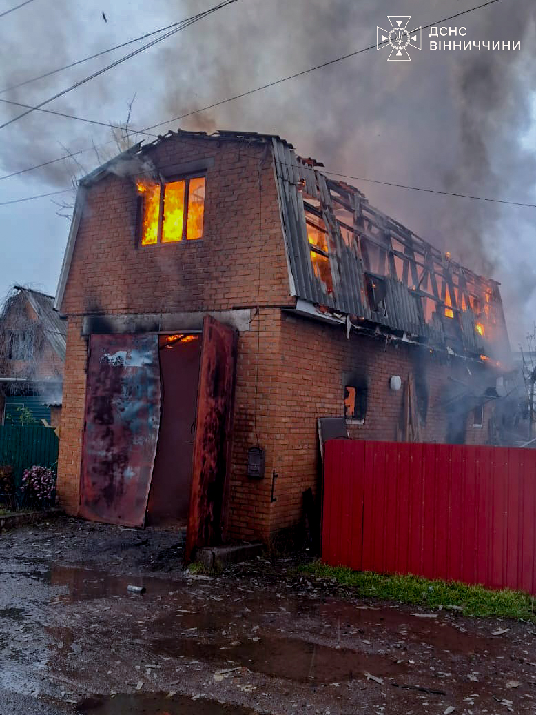 Двоє людей травмовано: на Вінниччині сталося вісім пожеж