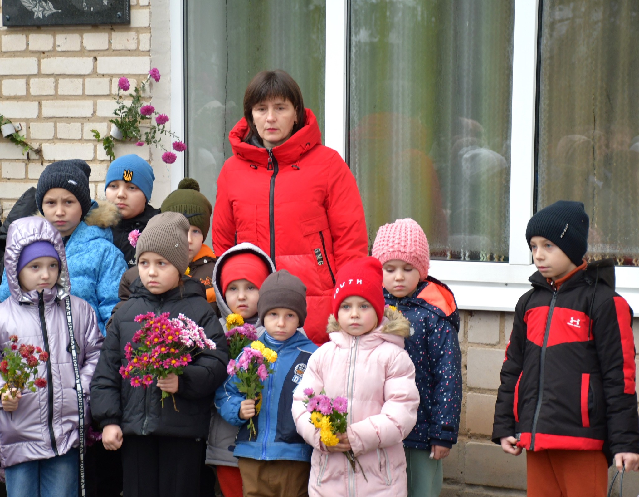 На Вінниччині відкрили меморіальну дошку стрільцю-снайперу підрозділу морської піхоти Максиму Лукашенку