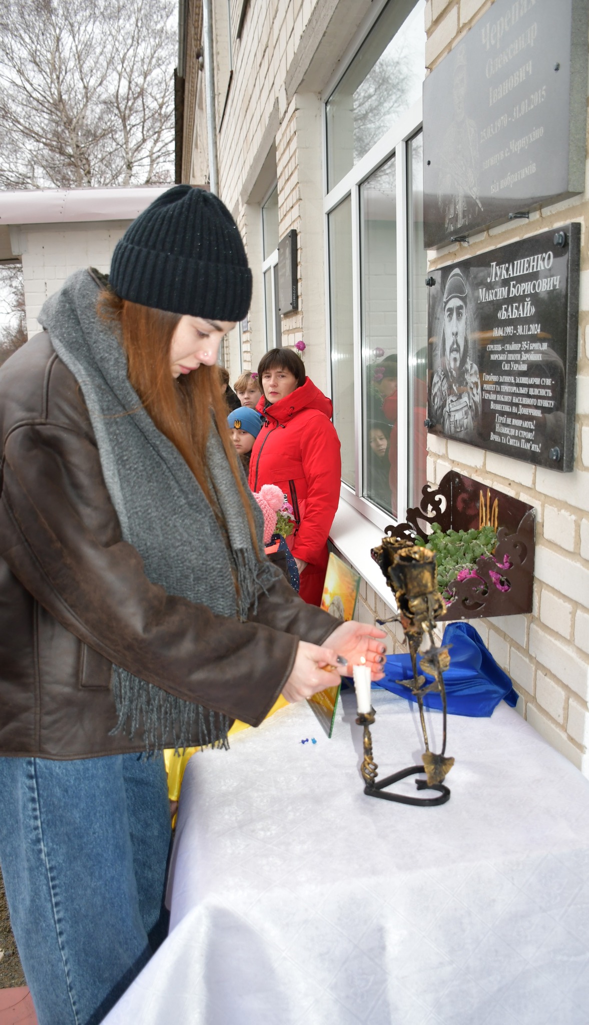 На Вінниччині відкрили меморіальну дошку стрільцю-снайперу підрозділу морської піхоти Максиму Лукашенку