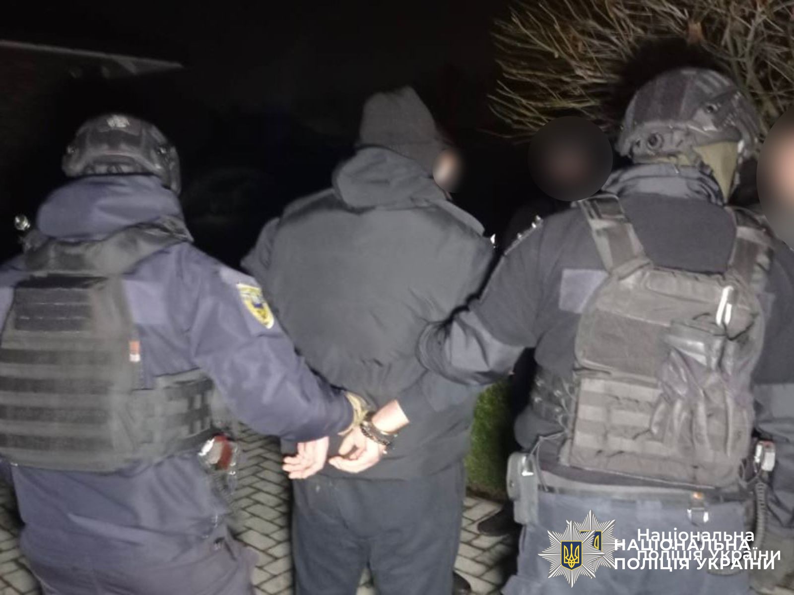 Поліція затримала групу нападників, які вимагали у подружжя підприємців з Вінниці понад 200 тис. доларів надуманого боргу