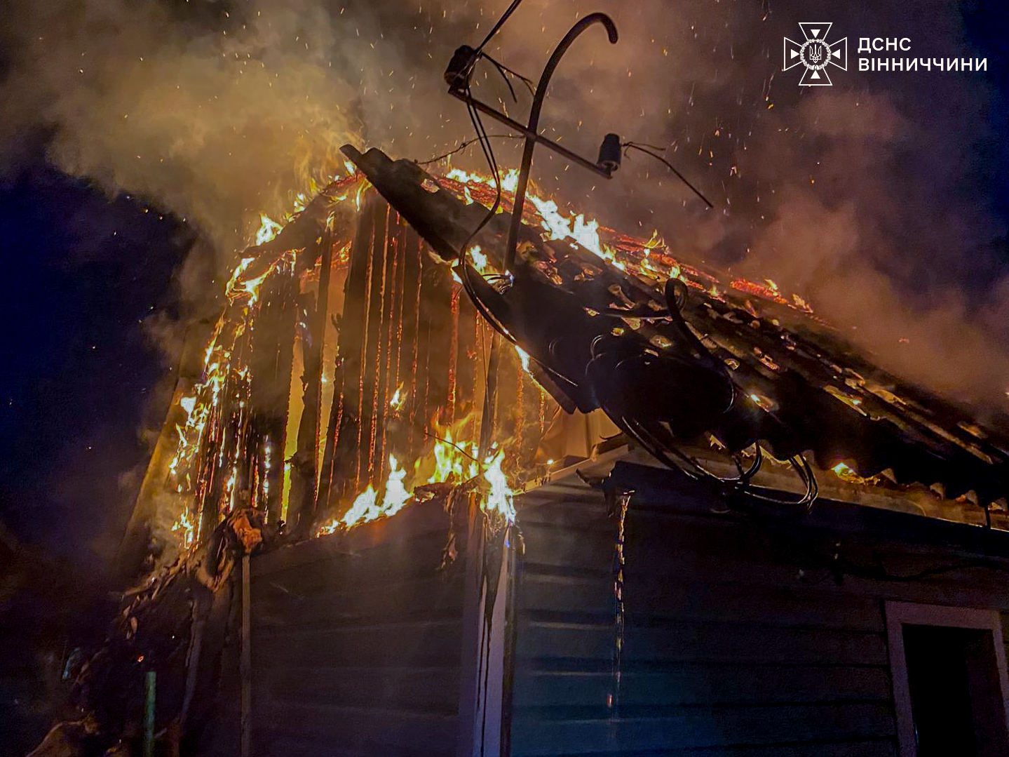 На Вінниччині рятувальники минулої доби ліквідували п'ять пожеж