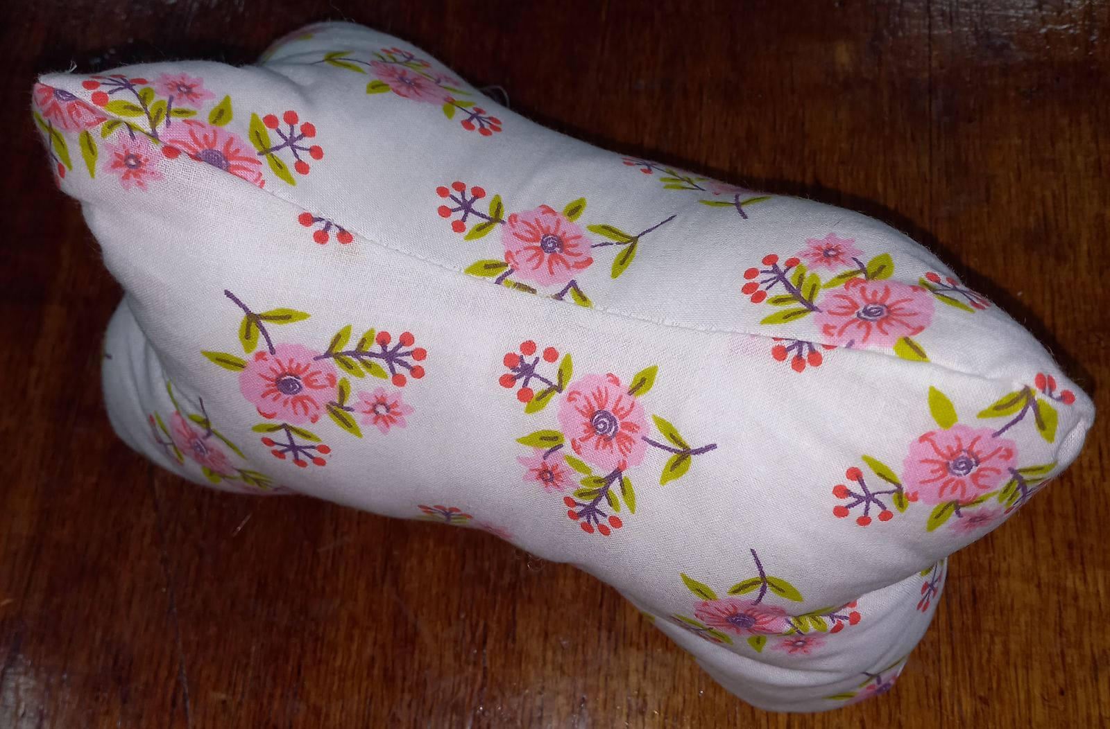 На Вінниччині школярі шиють спеціальні подушки для поранених військових