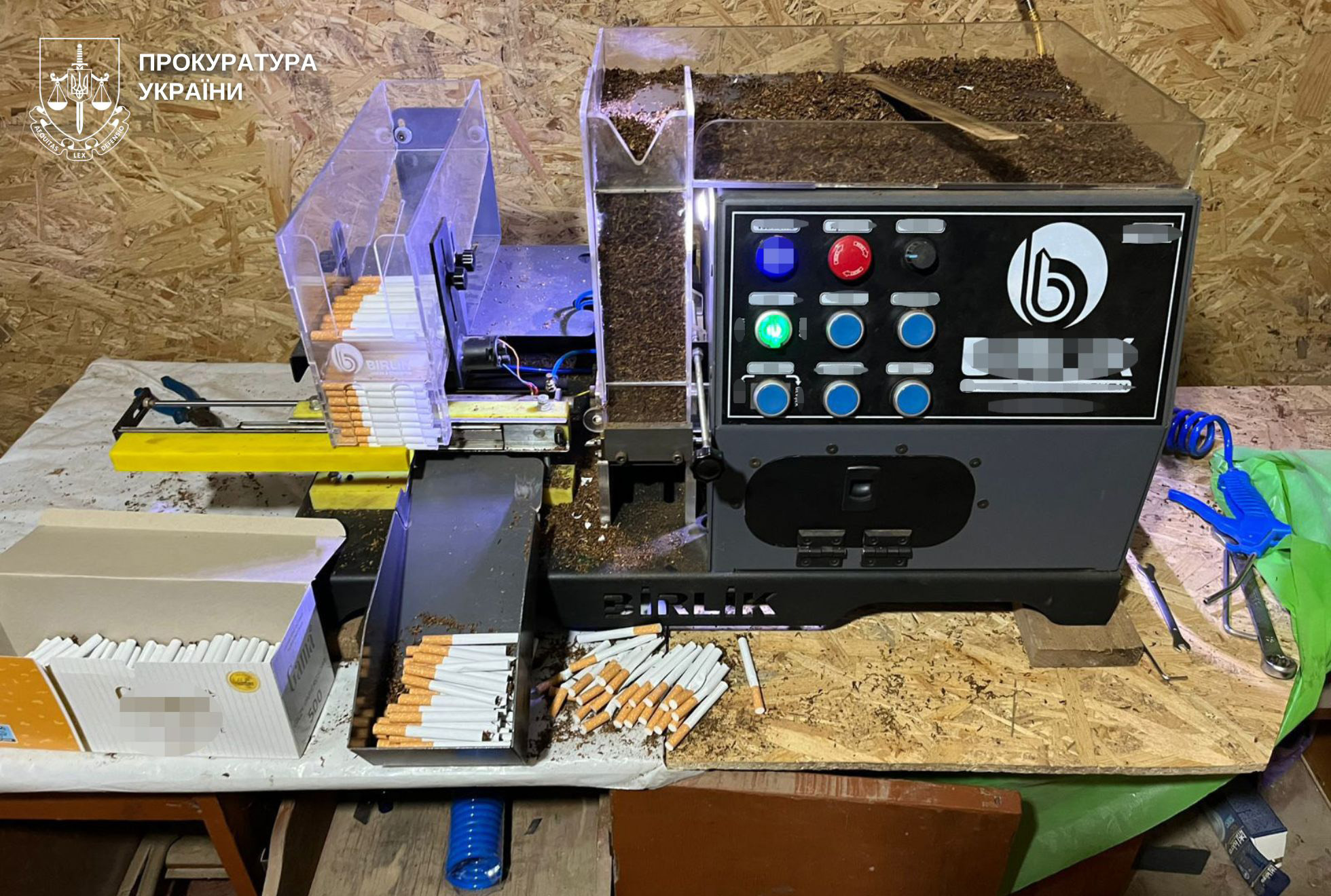 На Вінниччині засуджені за незаконне виготовлення тютюнових і алкогольних виробів добровільно "задонатили" на ЗСУ 470 тис. грн