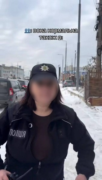 Незаконне використання поліцейської символіки: у Вінниці притягнули до відповідальності 19-річну дівчину