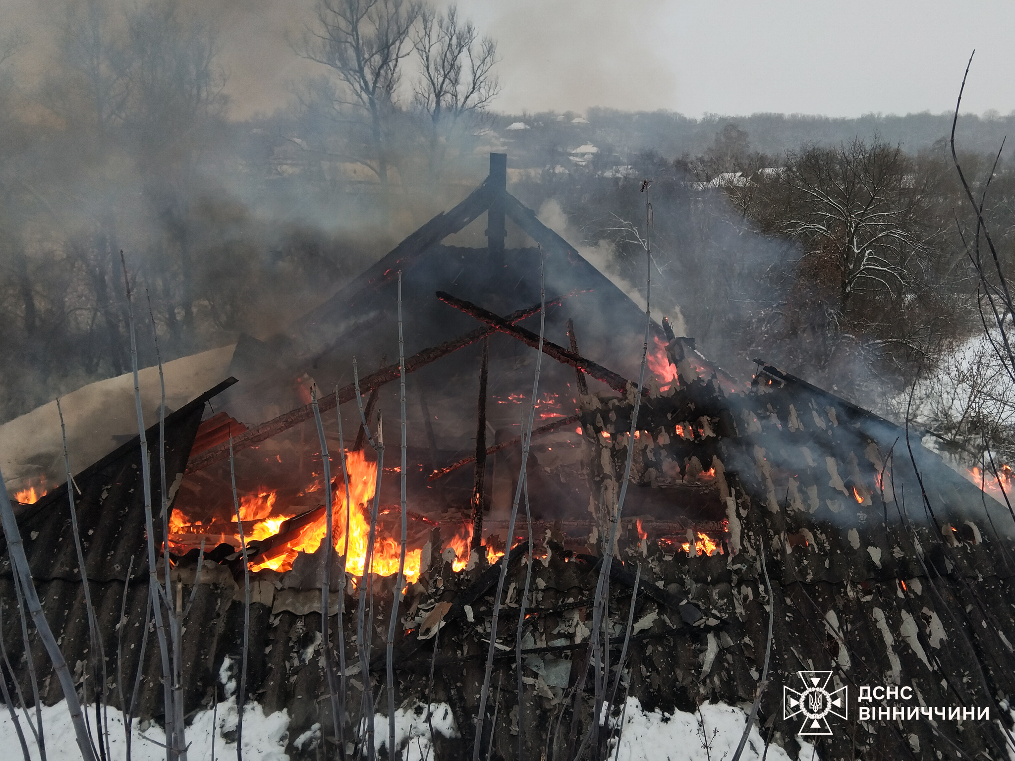 На Вінниччині горіла котельня дитячого садочку та вагончик на території шиномонтажу