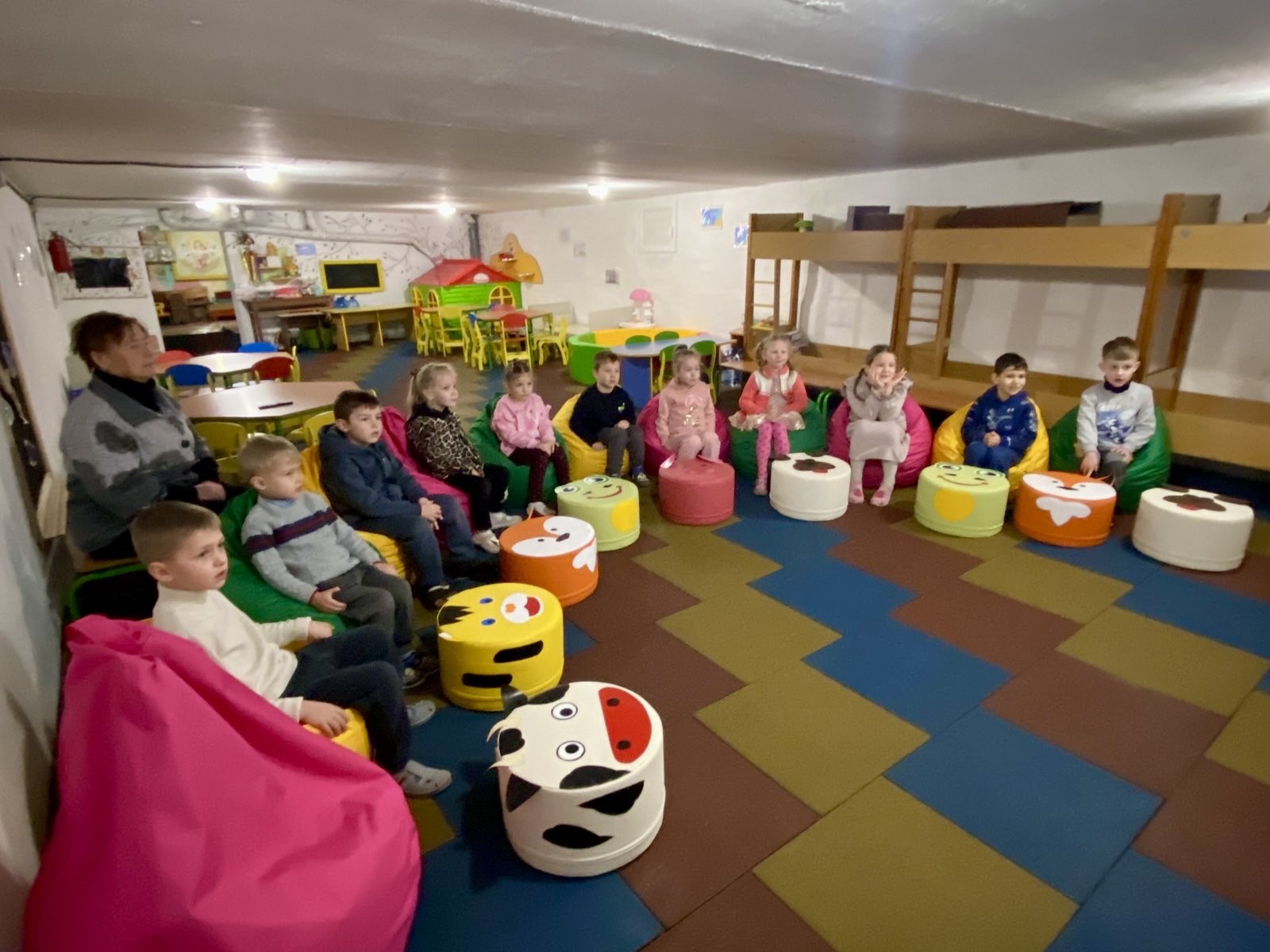 Благодійники з Німеччини передали гумдопомогу Калинівському садочку №1