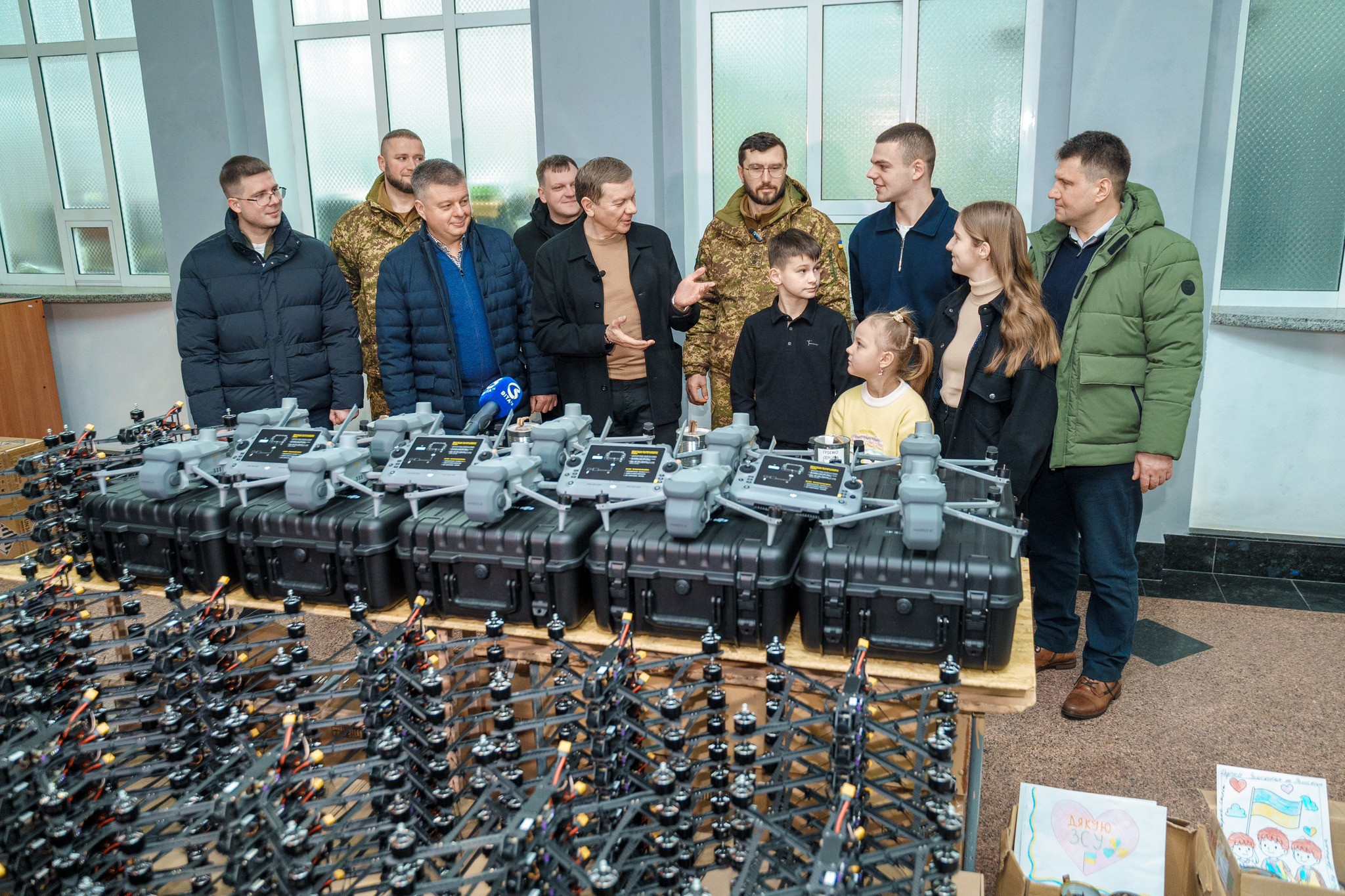 Вінниця спільно з Міжрегіональним гумштабом передала бійцям "Червоної калини" чергову партію допомоги