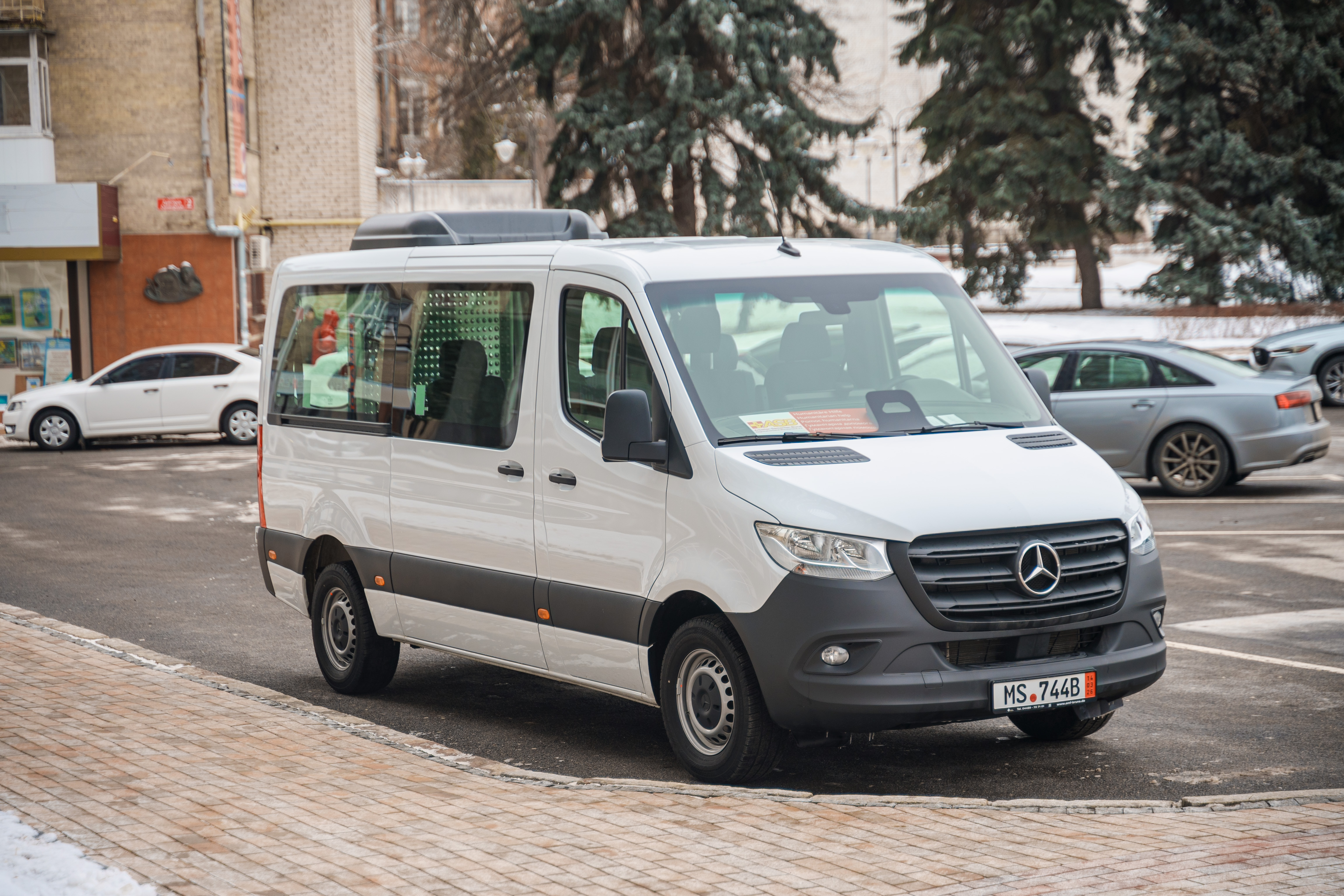 Місто-партнер Мюнстер передав Вінниці мікроавтобус для людей з інвалідністю