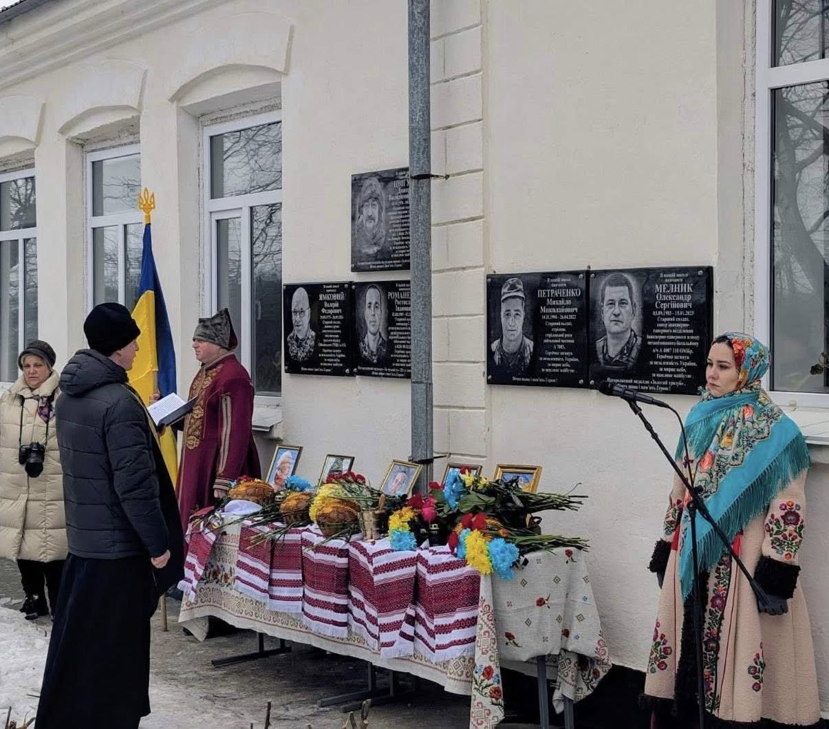 У селах Кіблич та Огіївка на Вінниччині відкрили шість пам’ятних дошок Захисникам