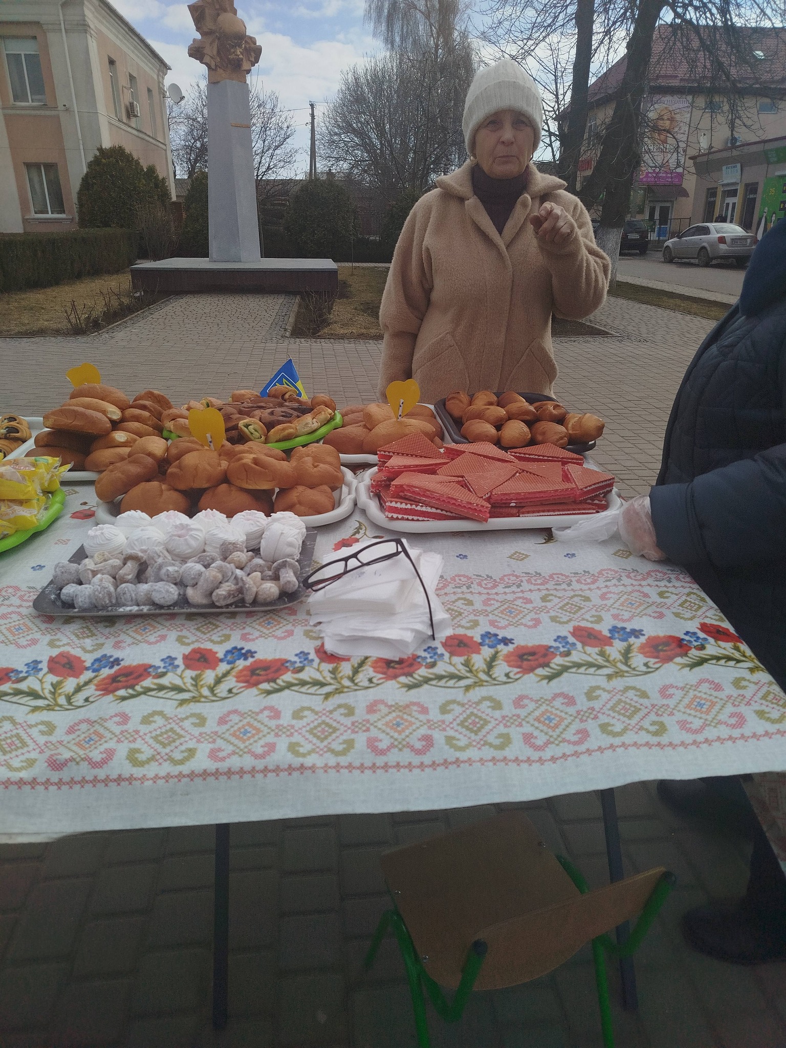 У Крижополі організували благодійний ярмарок на підтримку ЗСУ