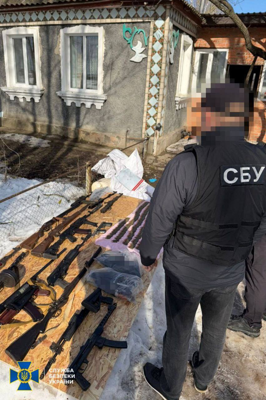 На Вінниччині місцевого реставратора підозрюють у незаконній торгівлі зброєю