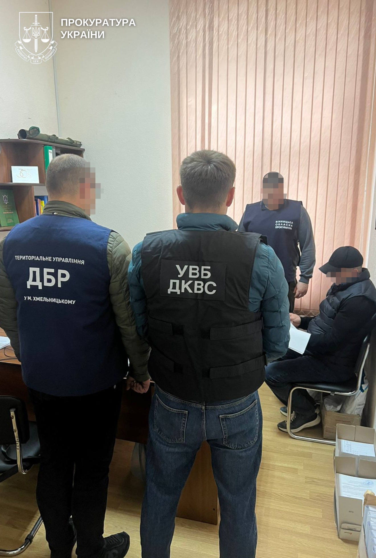 На Вінниччині викрили керівника однієї з виправних колоній, який незаконно виписав собі премію