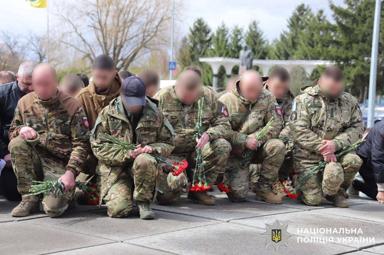 До Хмільника "на щиті" повернулися двоє поліцейських ОШБ «Лють»