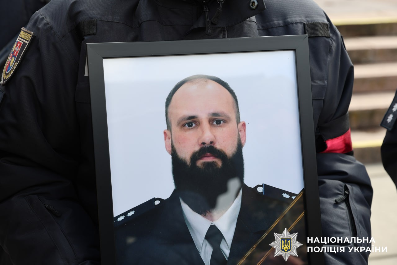 До Хмільника "на щиті" повернулися двоє поліцейських ОШБ «Лють»