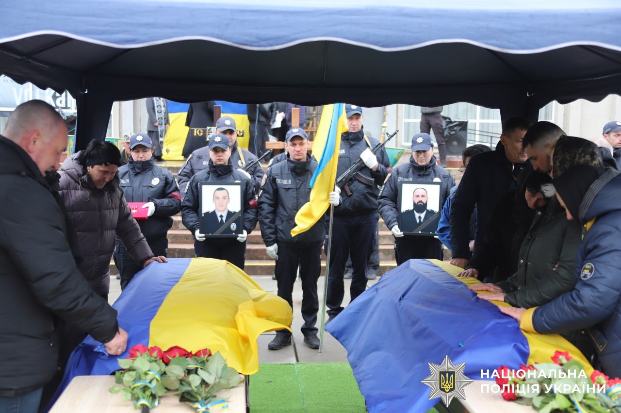 До Хмільника "на щиті" повернулися двоє поліцейських ОШБ «Лють»