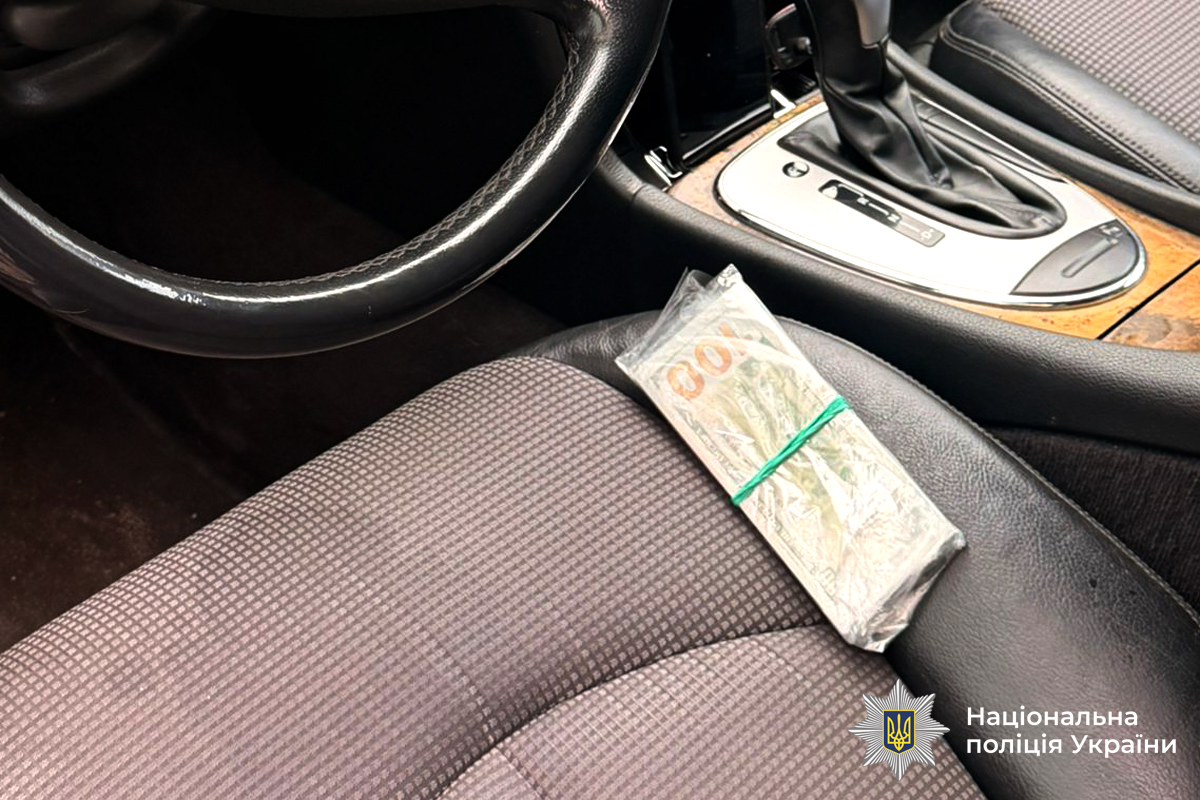 У Вінниці затримали киянина, який планував заробити на організації незаконного трансферу через держкордон