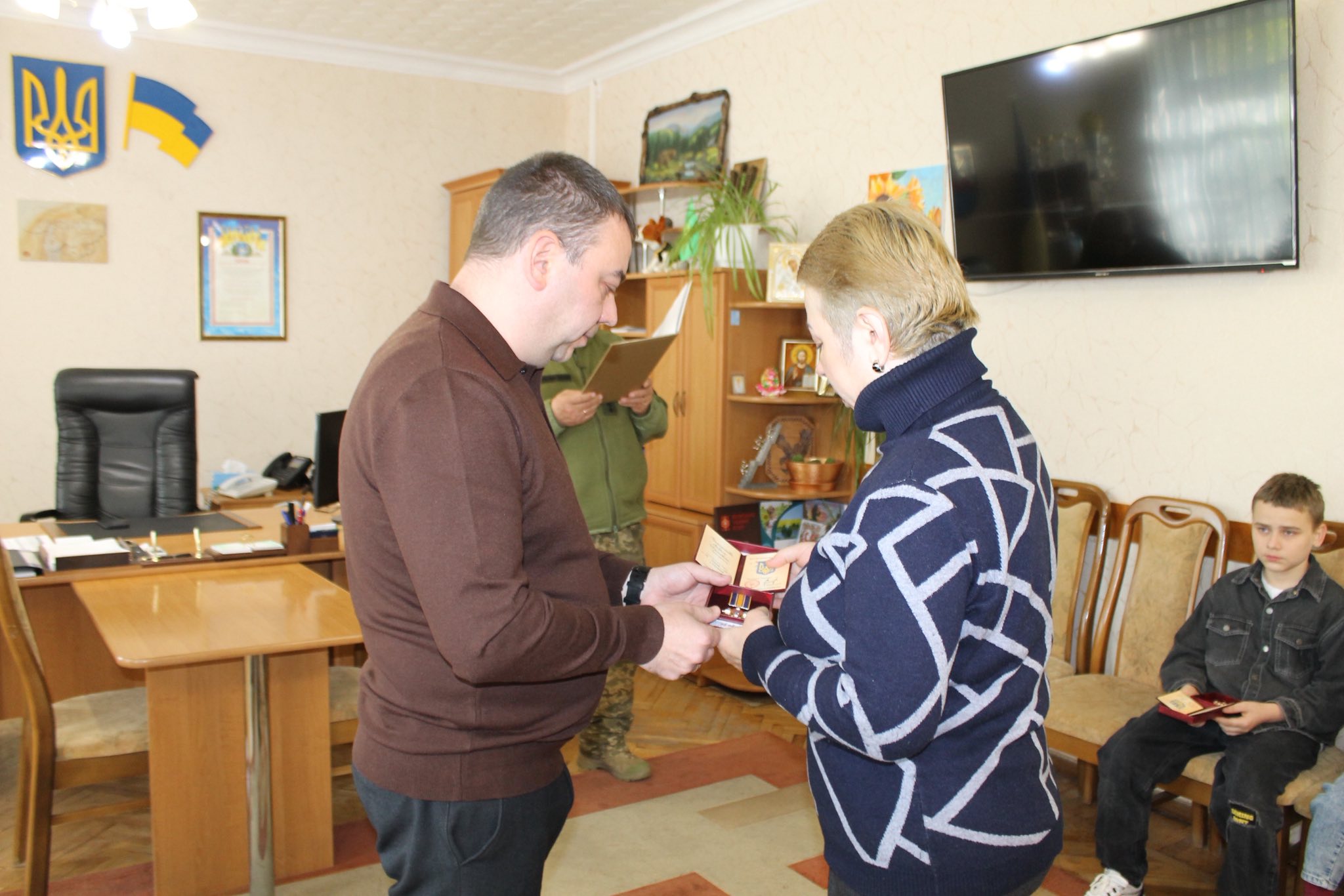 Родинам загиблих Захисників з Могилів-Подільської громади передали державні нагороди