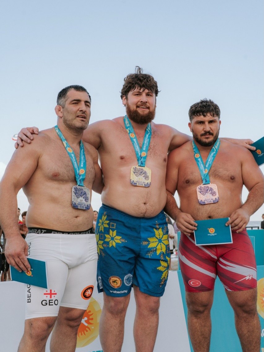 Вінницький атлет Важа Даіаурі — чемпіон світу з пляжної боротьби