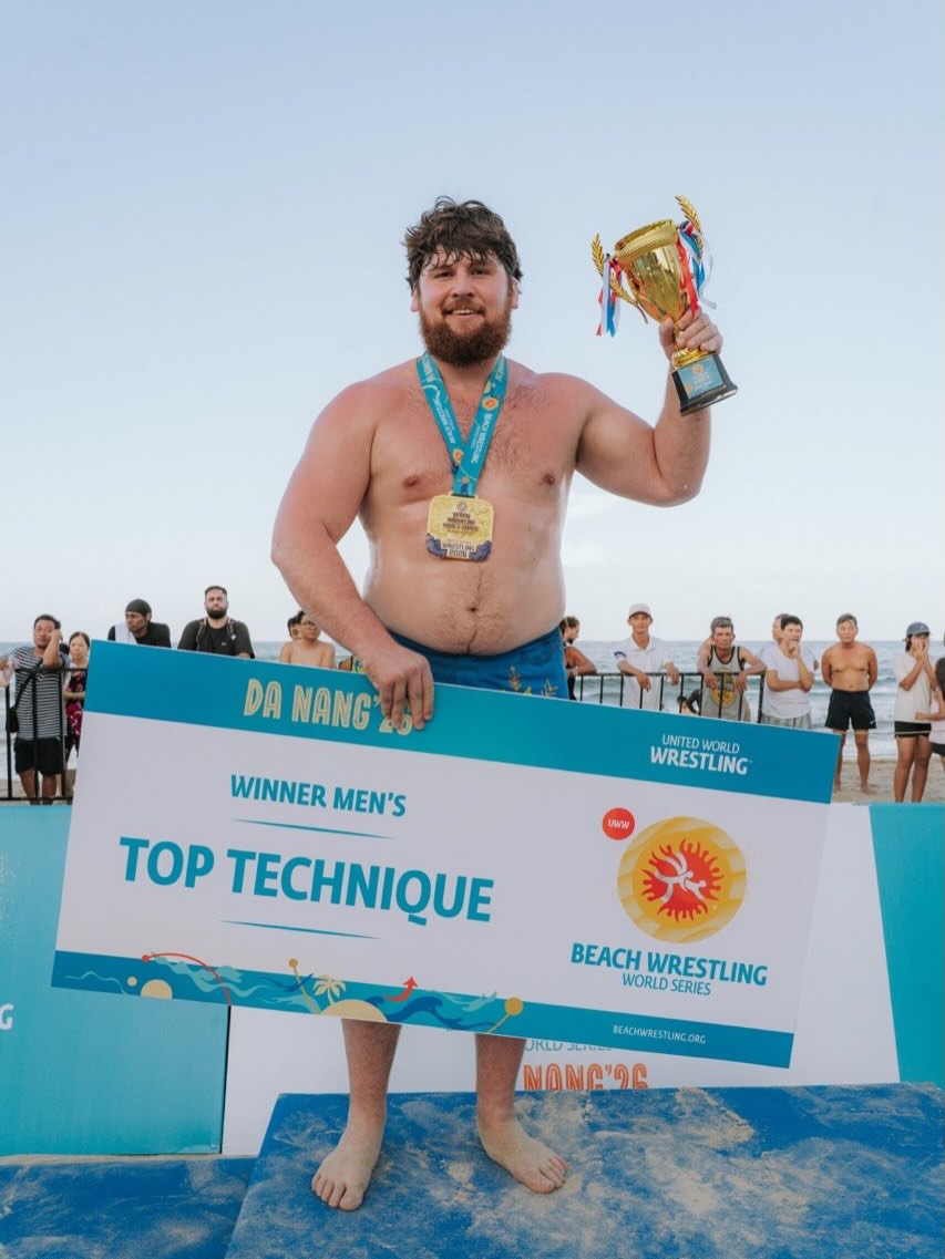 Вінницький атлет Важа Даіаурі — чемпіон світу з пляжної боротьби