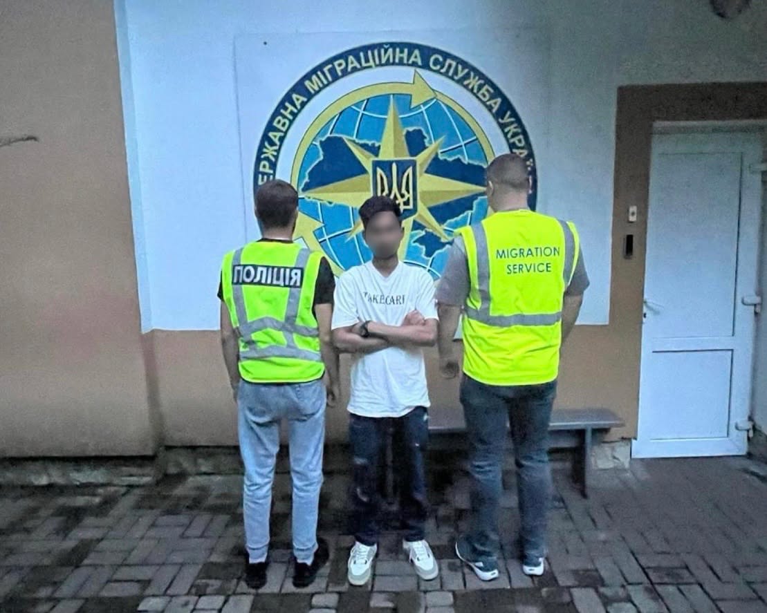 Трьох нелегальних мігрантів із Бангладеш виявили на Вінниччині: їх видворять із країни