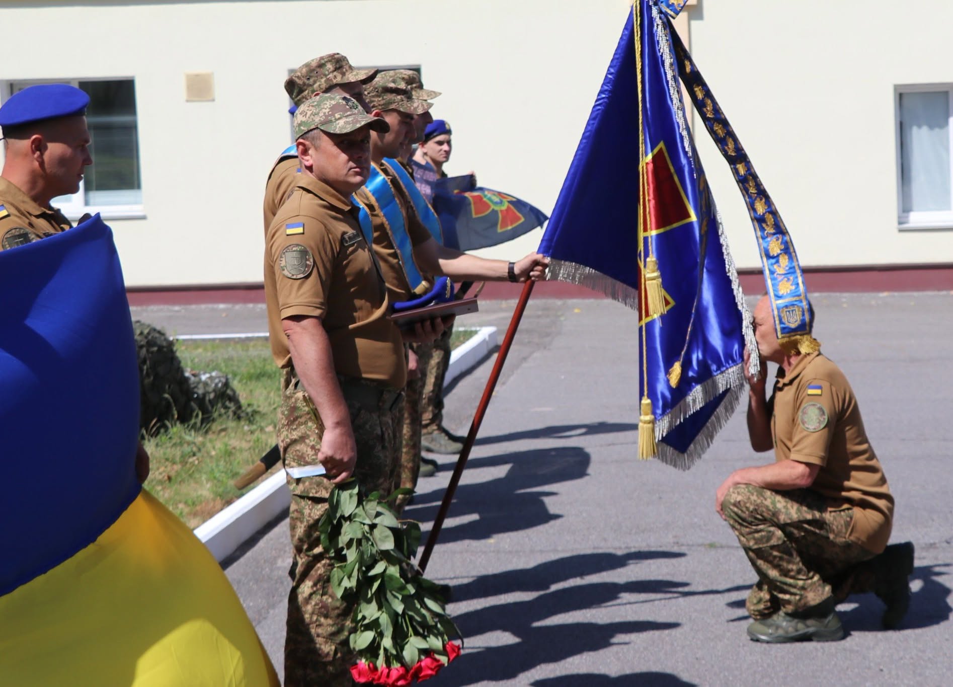 На Вінниччині зустріли нацгвардійця Петра Кривенького, який майже три роки провів у російському полоні
