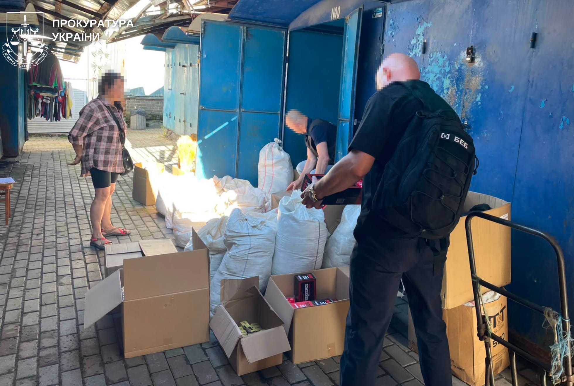 Продавали на базарі: у Вінницькому районі викрили незаконний тютюновий бізнес