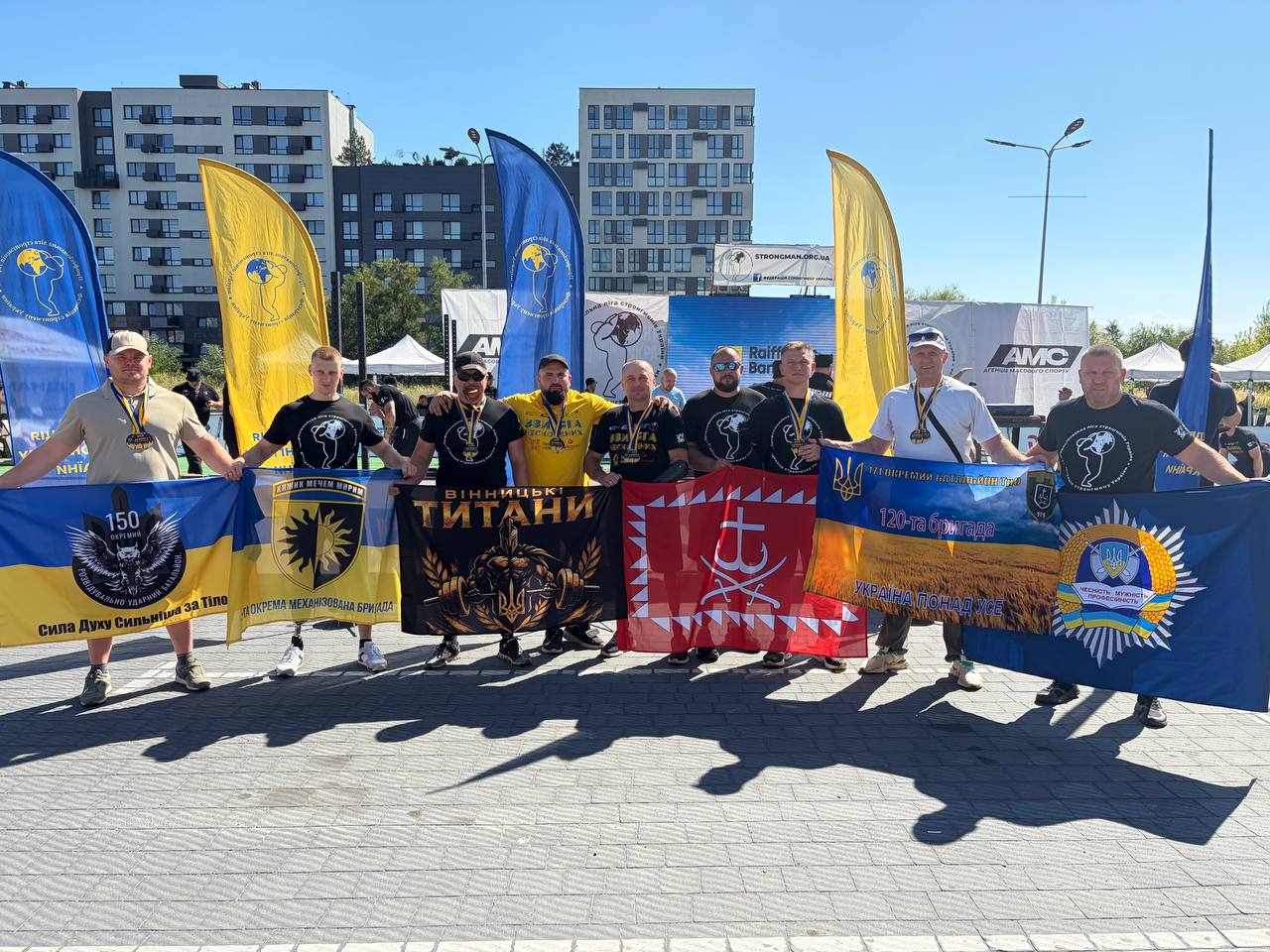 11 золотих і низка призових місць: як «Вінницькі титани» виступили у Львові
