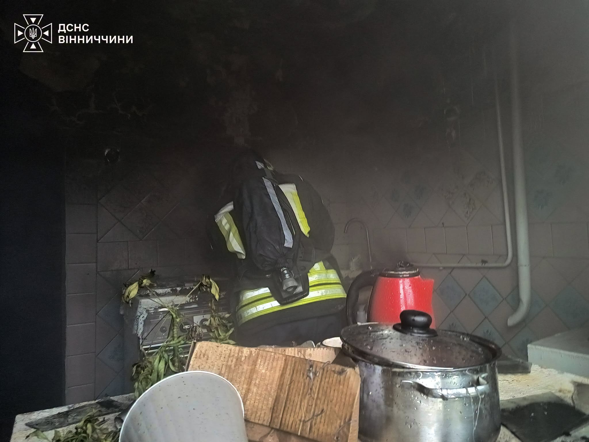 У Ямполі в квартирі загорівся газовий балон: 58-річна жінка отримала опіки