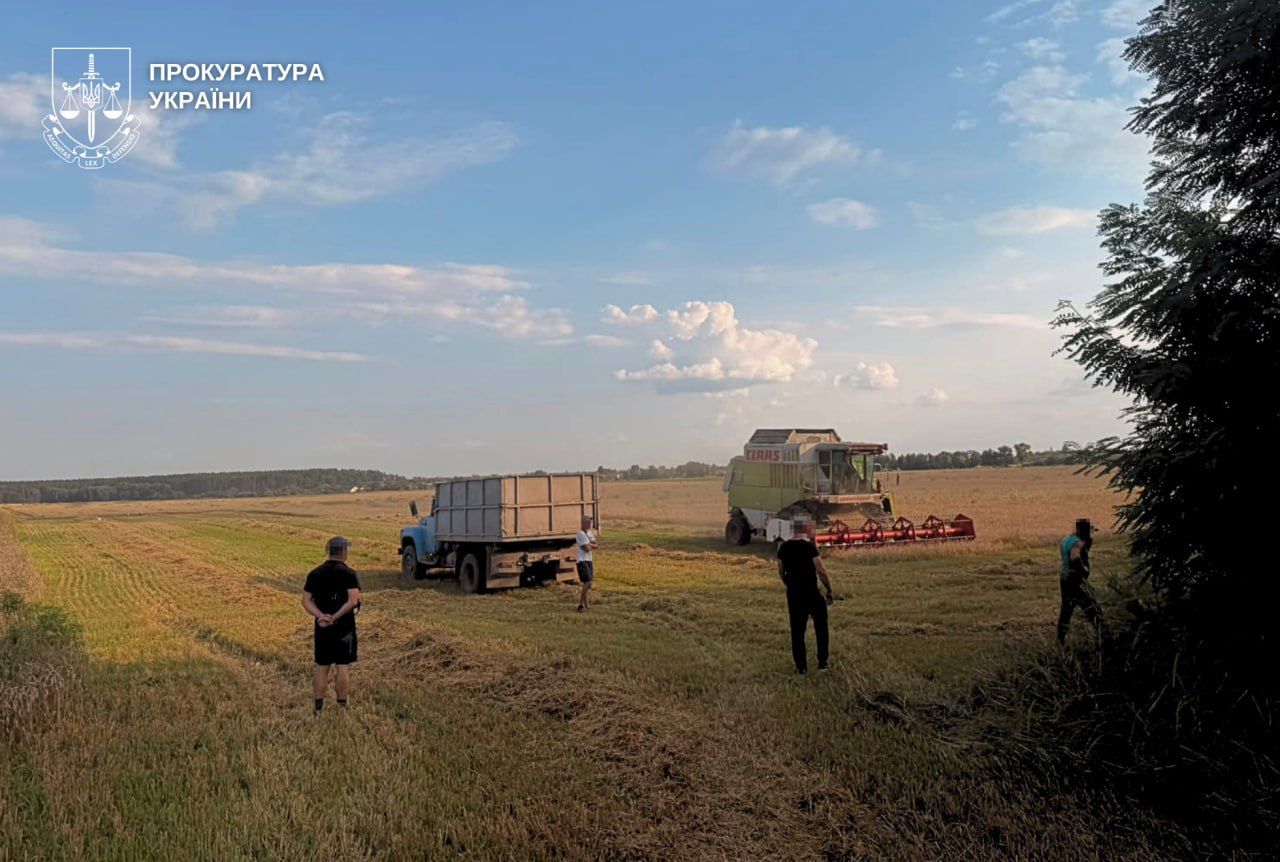 На Вінниччині депутат самовільно використав 85 га землі: збитки склали 1,1 млн грн