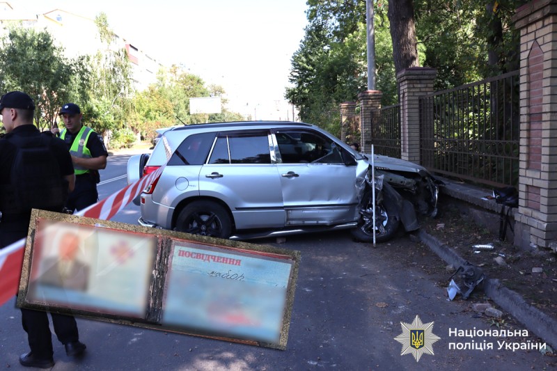 У Вінниці водій, втікаючи від патрульних, вчинив дві ДТП