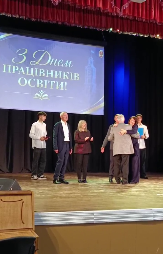 З нагоди професійного свята у Вінниці відзначили 138 педагогів