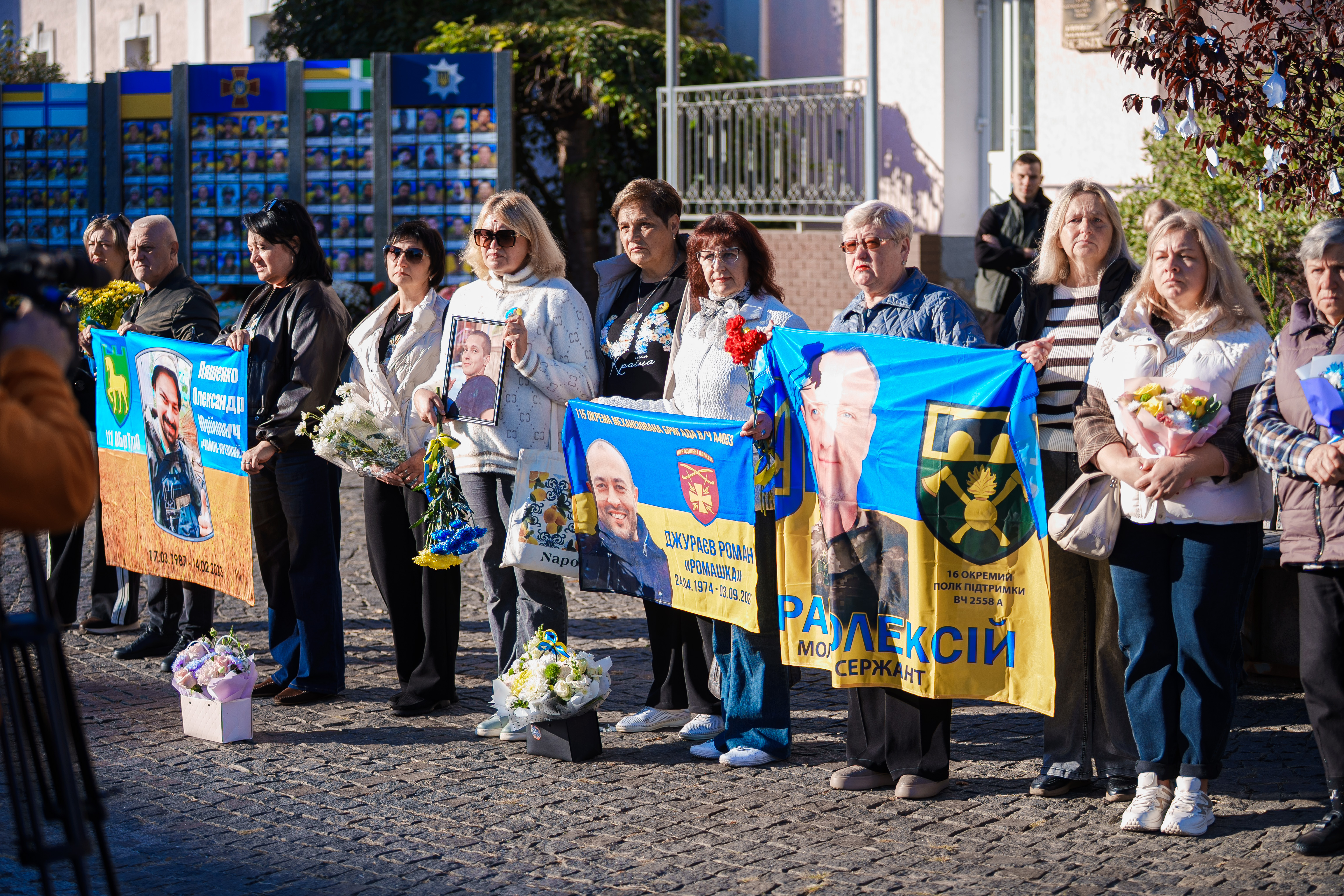 У День захисників і захисниць вінничани вшанували пам’ять полеглих Героїв