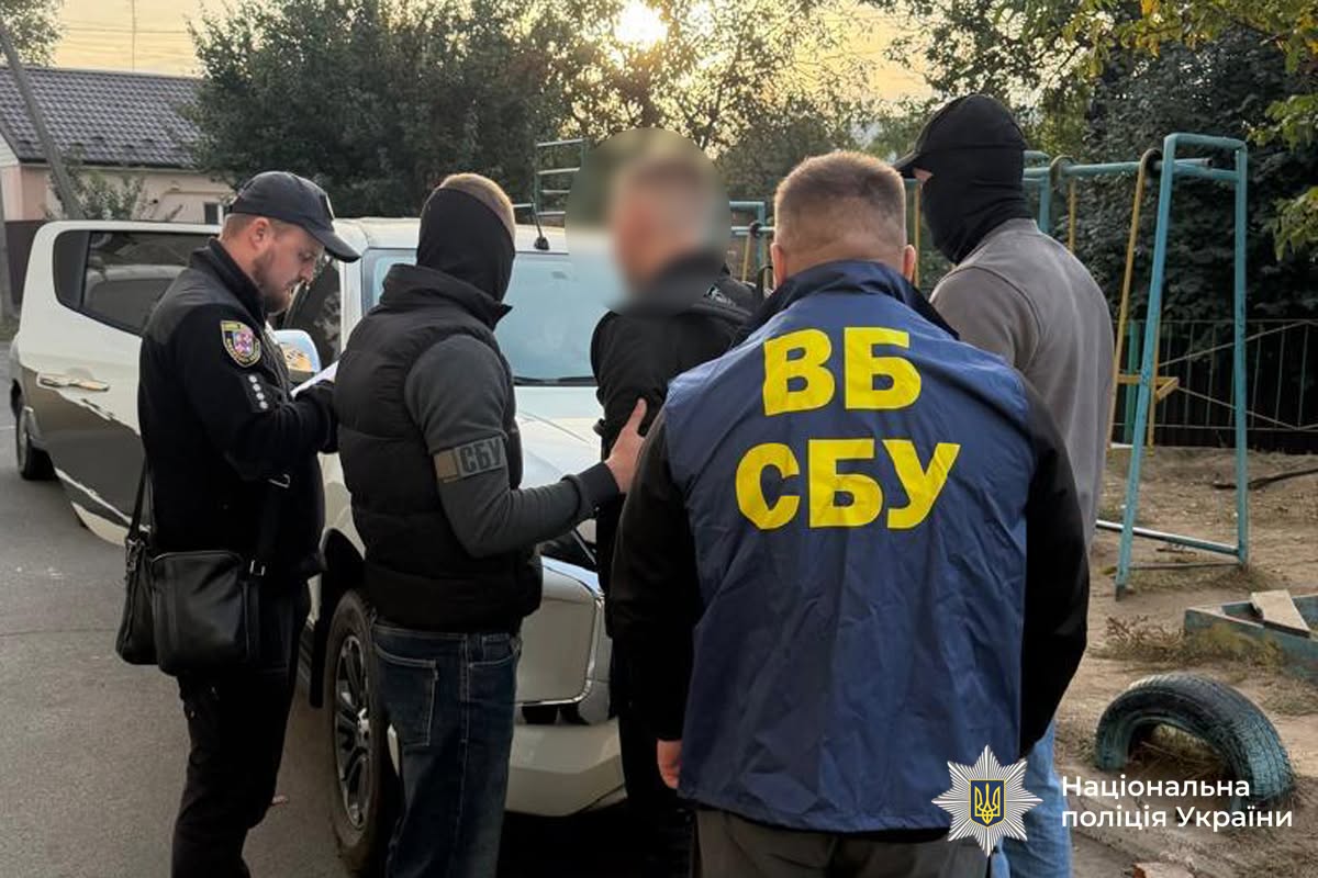 Знімали з розшуку за гроші: на Вінниччині повідомили про підозру трьом військовослужбовцям
