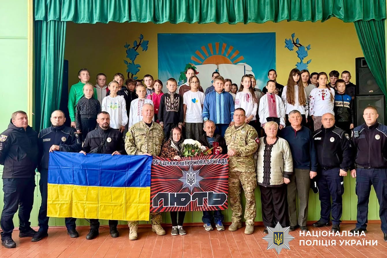 Двох полеглих поліцейських із Вінниччини посмертно нагородили орденами «За мужність»
