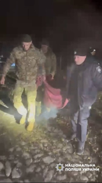Добу пролежала в хащах: на Гайсинщині розшукали 88-річну бабусю